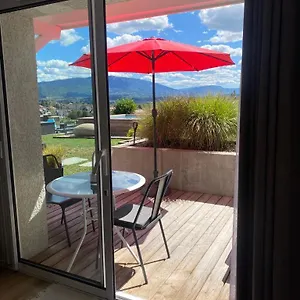 Bed & Breakfast Falhappy House 