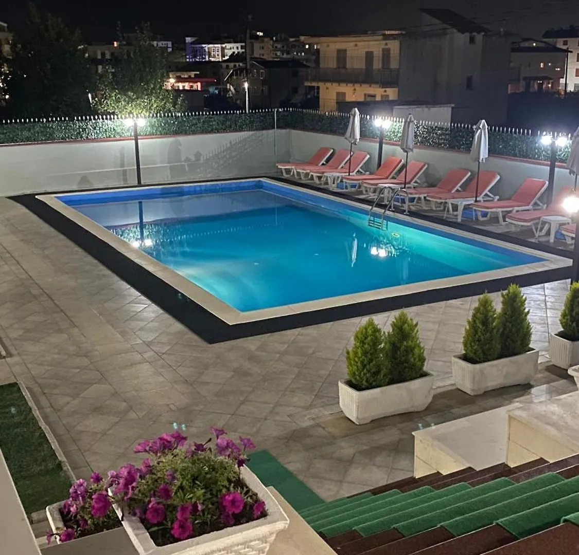 גולם Relax Apartment & Hotel אלבניה